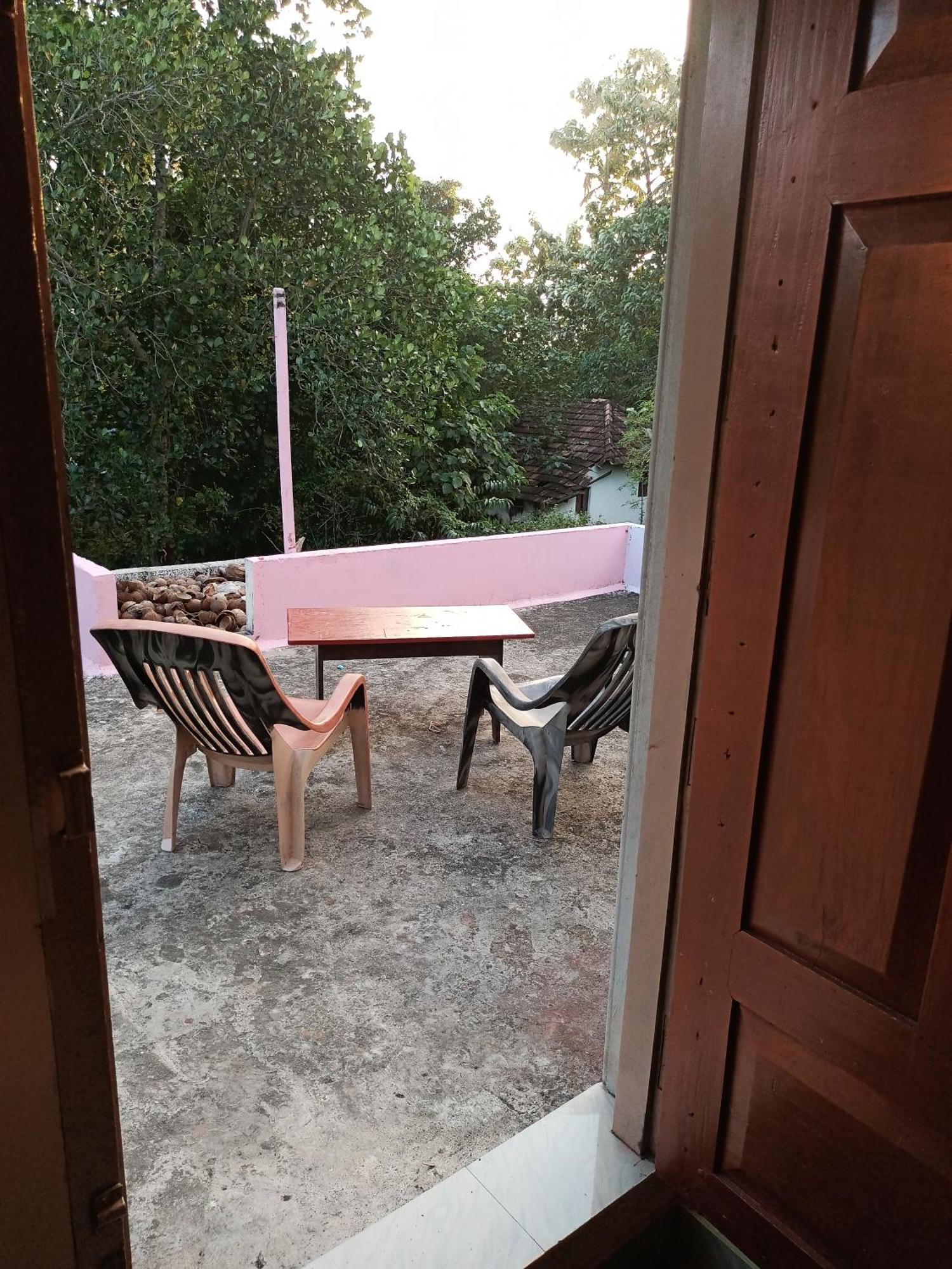 Entire Ac Kitchen Balcony Holiday home Varkala